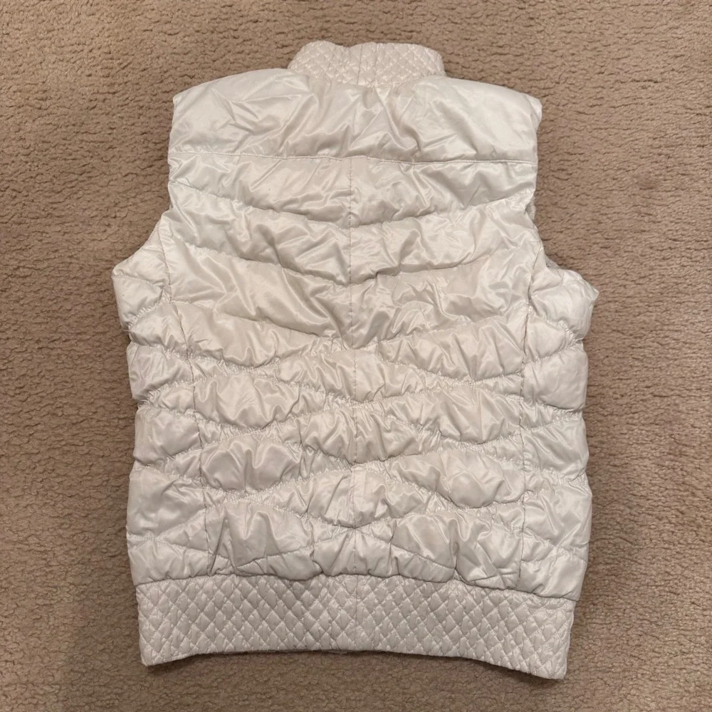 Nike Ivory Quilted Puffer Vest Womens Luxe Minimal Clean Girl‎ Athleisure Sz M
